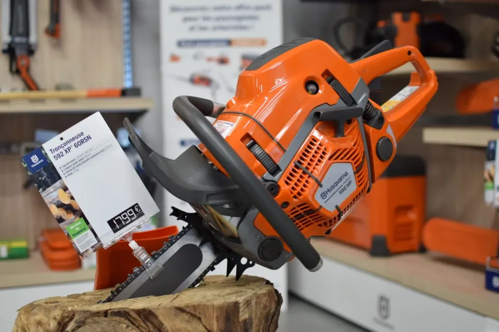 Tronçonneuse à La Lande-Patry